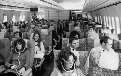 Flying Like It’s 1986: 3 Ways Technology and Trends Have Changed the In-Flight Experience
