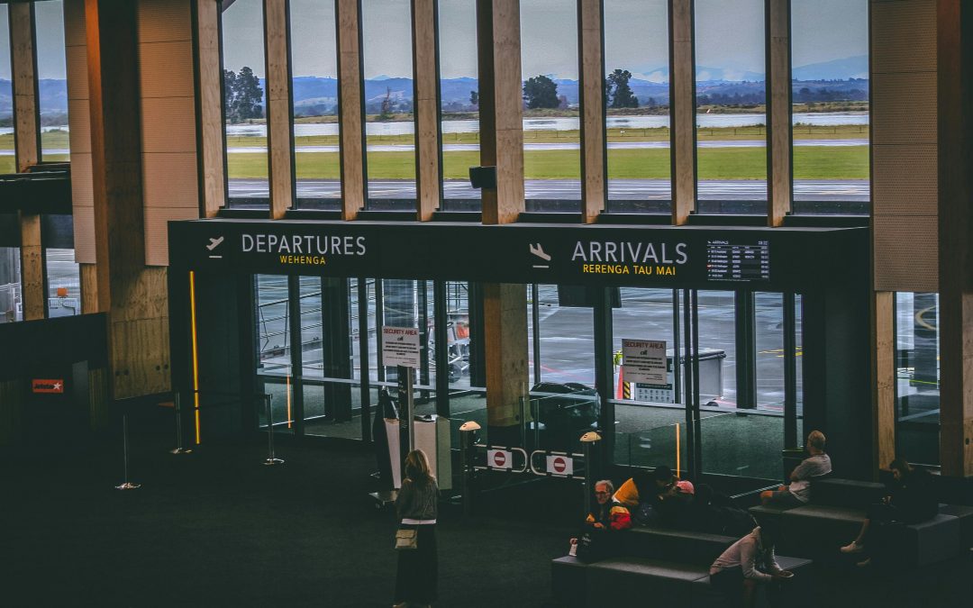 How to Eat Healthy at Airports Around the World